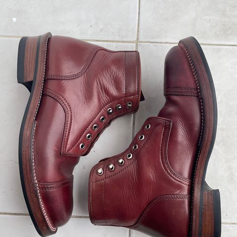 TXTURE Custom Model in oxblood pull up