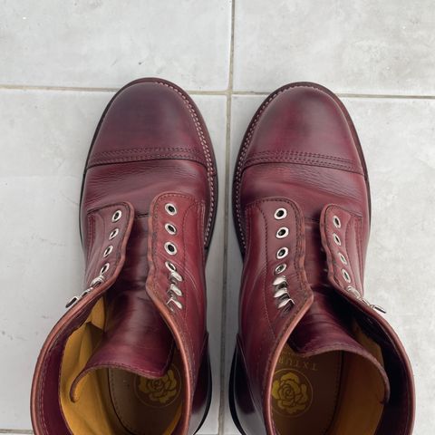 TXTURE Custom Model in oxblood pull up