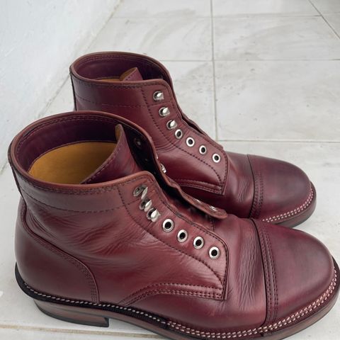 TXTURE Custom Model in oxblood pull up