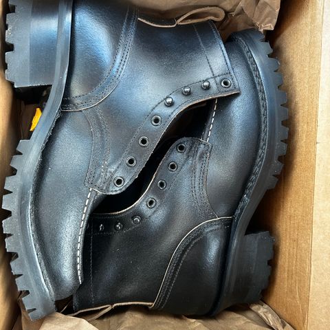 Nicks BuilderPro in Horween Black Waxed Flesh