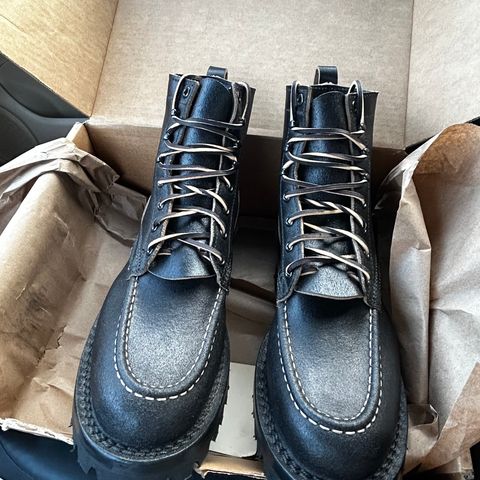 Nicks BuilderPro in Horween Black Waxed Flesh
