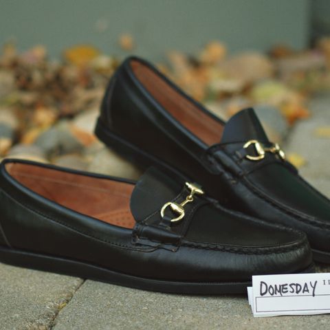 Oak Street Bootmakers Bit Moc in Teacore Black Overdye Horse Rump