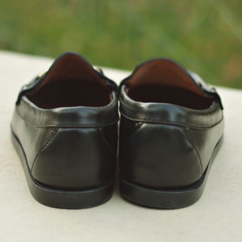 Oak Street Bootmakers Bit Moc in Teacore Black Overdye Horse Rump