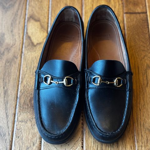 Oak Street Bootmakers Bit Moc in Teacore Black Overdye Horse Rump