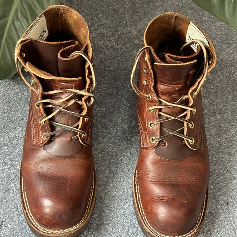 View photo of Nicks AL64 in Italian Brown Cypress