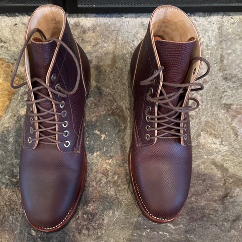Briselblack The Catcher in Horween Saddle Brown Hatch Grain