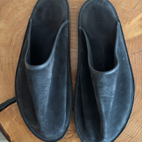 Viberg Slide in C.F. Stead Navy Janus Calf Suede