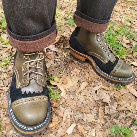 White's Bounty Hunter in Horween Olive Waxed Flesh & Seidel Black Oil Tan Roughout