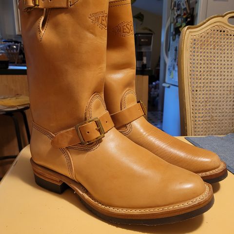Wesco Mister Lou in Maryam Natural Horsebutt