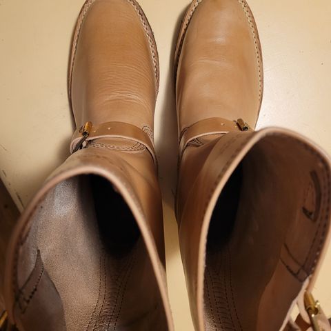 Wesco Mister Lou in Maryam Natural Horsebutt