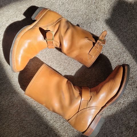 Wesco Mister Lou in Maryam Natural Horsebutt