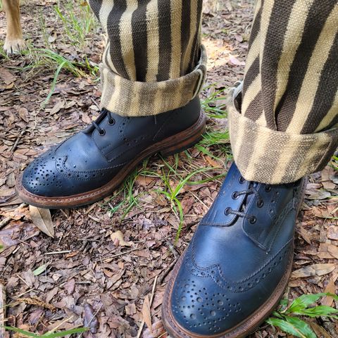 Tricker's Stow Country Boot in Navy Calf