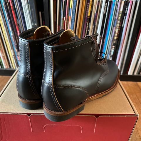 Red Wing Beckman Flatbox in S.B. Foot Black Klondike