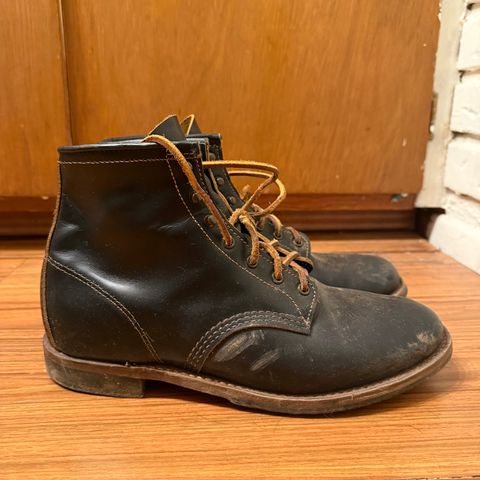 Red Wing Beckman Flatbox in S.B. Foot Black Klondike