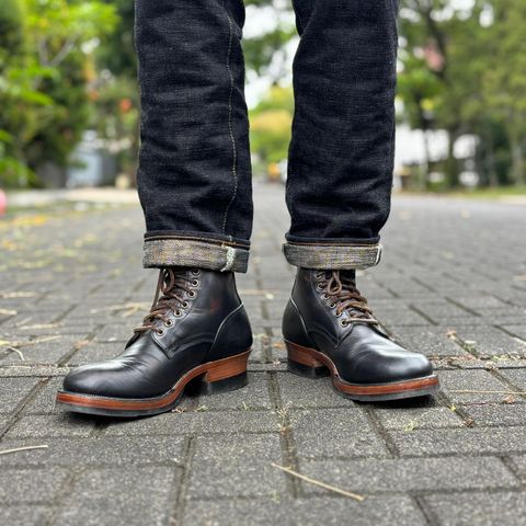 Tahura Custom Model in Horween Black Chromexcel