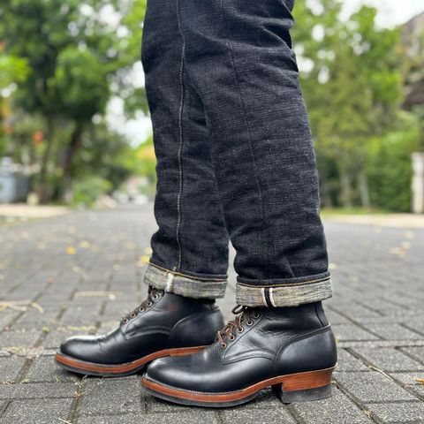 Tahura Custom Model in Horween Black Chromexcel