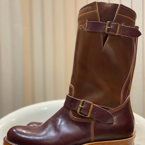 Fortis Tapak 1.0 Engineer boots in Maryam Toscanello TPR Horsebutt & Maryam Burgundy TPR Horsebutt