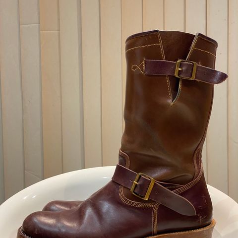 Fortis Tapak 1.0 Engineer boots in Maryam Toscanello TPR Horsebutt & Maryam Burgundy TPR Horsebutt