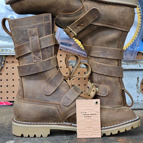 Nicks Nicks / Tactical Tankerpro in Seidel WeatherShield Brown Smooth