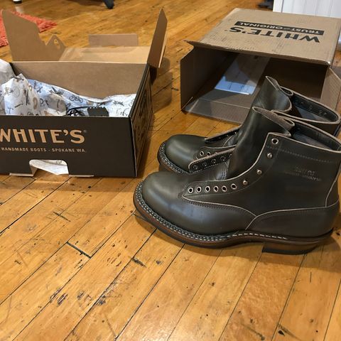 White's 350 Cutter in Horween Greener Pastures Dublin