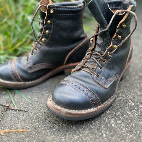 Wesco Warren Boot in Horween Navy Waxed Flesh