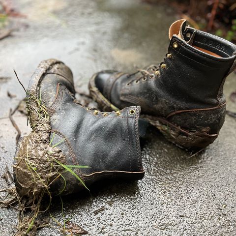 Wesco Warren Boot in Horween Navy Waxed Flesh