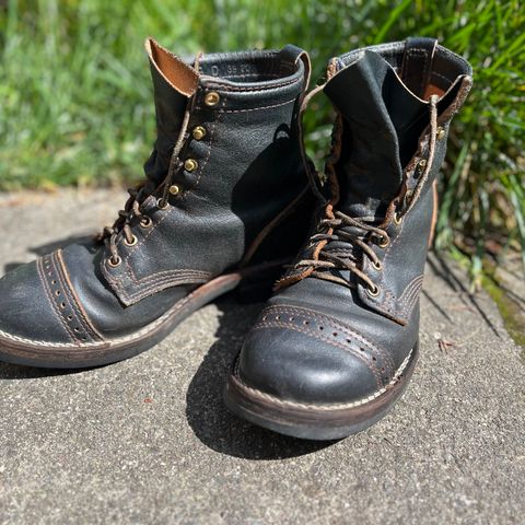 Wesco Warren Boot in Horween Navy Waxed Flesh