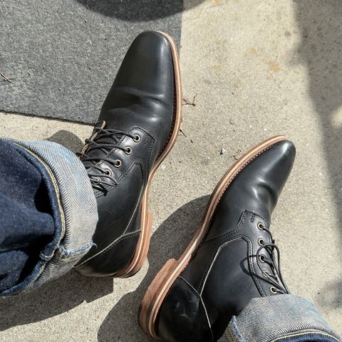 HELM Sam in Tasman Leather Group Coyote Roughout