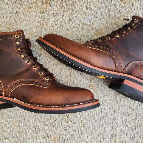 Nicks Falcon in Horween Orange Predator