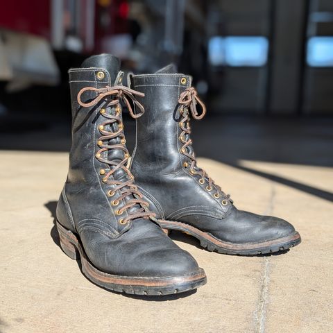 White's Hathorn Explorer in Seidel Black Oil Tan