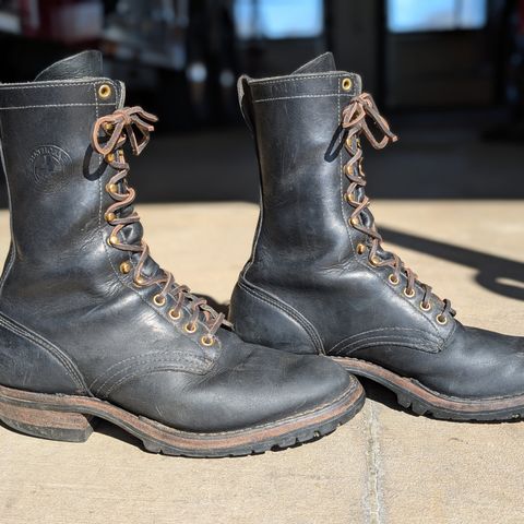White's Hathorn Explorer in Seidel Black Oil Tan