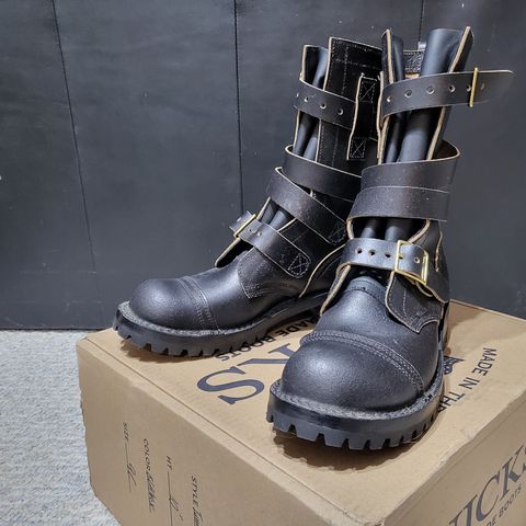 Nicks TankerPro in Horween Black Waxed Flesh
