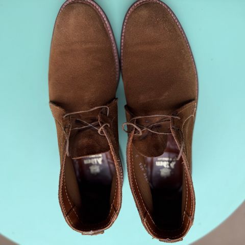 Alden 2-Eyelet Chukka in Snuff Suede