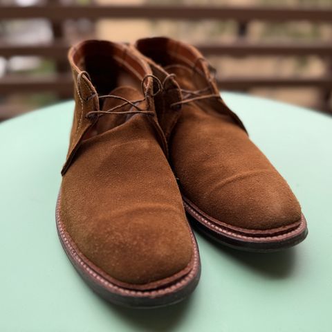 Alden 2-Eyelet Chukka in Snuff Suede