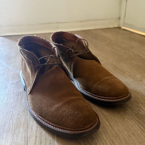 Alden 2-Eyelet Chukka in Snuff Suede