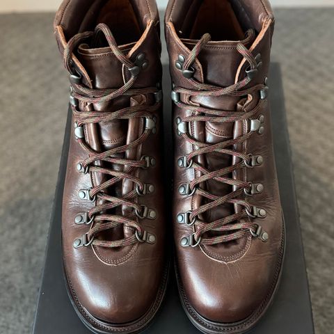 Viberg Pachena Bay in C.F. Stead Husk Oiled Culatta
