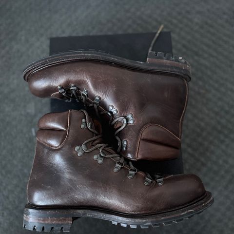 Viberg Pachena Bay in C.F. Stead Husk Oiled Culatta