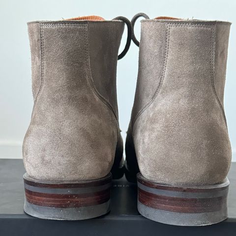 Viberg Service Boot in C.F. Stead Fog Janus Calf Suede