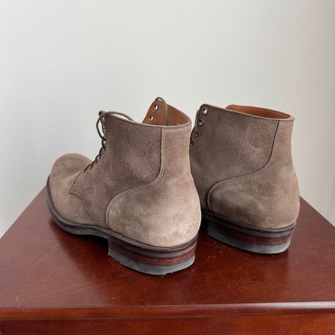 Viberg Service Boot in C.F. Stead Fog Janus Calf Suede