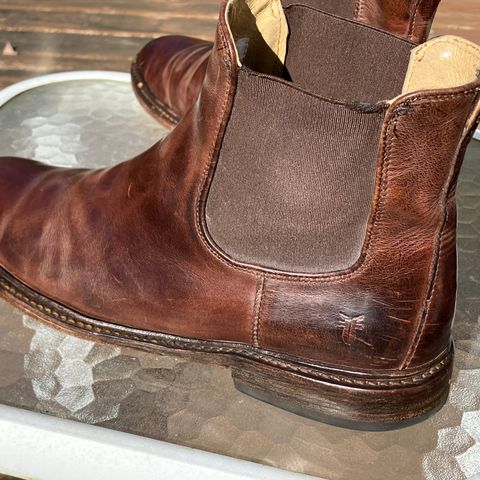 FRYE James Chelsea in Unknown Leather