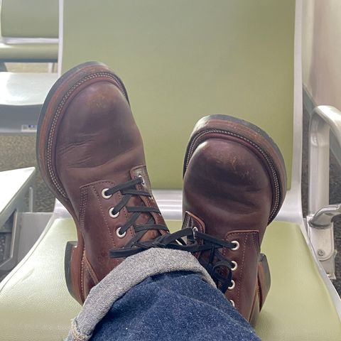 Quan Shoemaker Custom Model in Maryam Burgandy TPR