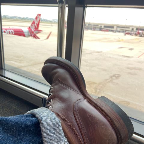 Quan Shoemaker Custom Model in Maryam Burgandy TPR