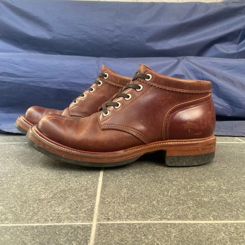Quan Shoemaker Custom Model in Maryam Burgandy TPR