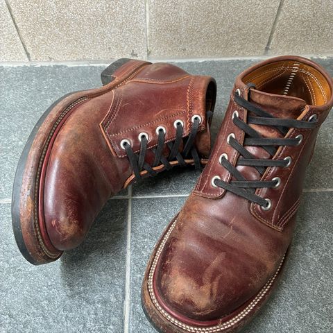 Quan Shoemaker Custom Model in Maryam Burgandy TPR