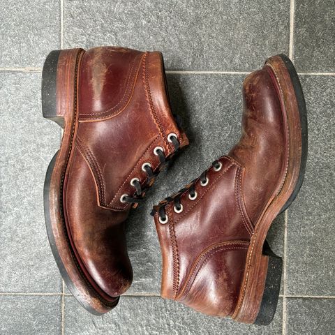 Quan Shoemaker Custom Model in Maryam Burgandy TPR
