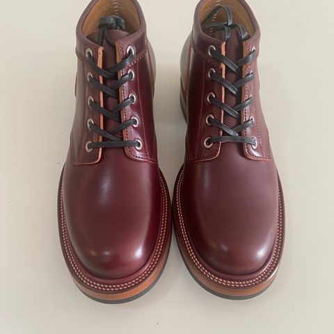 Quan Shoemaker Custom Model in Maryam Burgandy TPR
