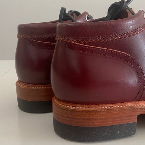 Quan Shoemaker Custom Model in Maryam Burgandy TPR