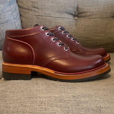 Quan Shoemaker Custom Model in Maryam Burgandy TPR