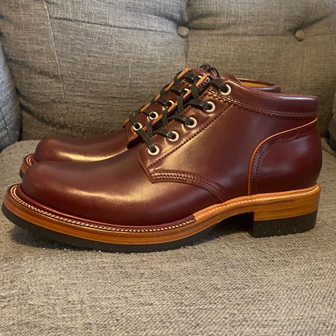 Quan Shoemaker Custom Model in Maryam Burgandy TPR