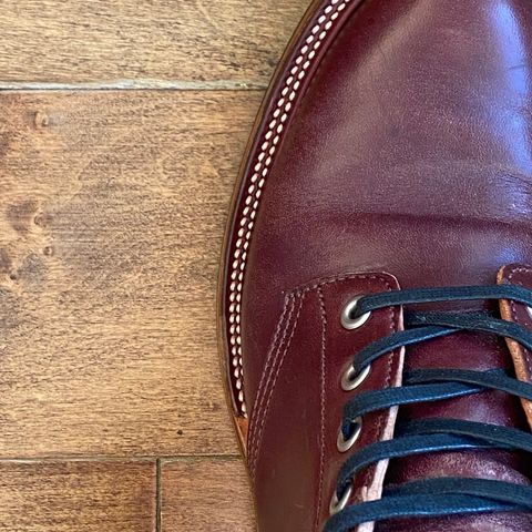 Quan Shoemaker Custom Model in Maryam Burgandy TPR